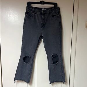 Avec Les Filles Gray Cropped Ankle Jeans with Distressed Details